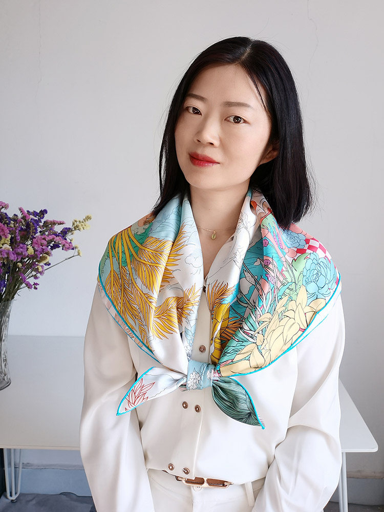 Reversible Dual-Color 19MM 100% Mulberry Silk Twill Scarf -Double-Faced Floral Print Hand-Rolled Hem