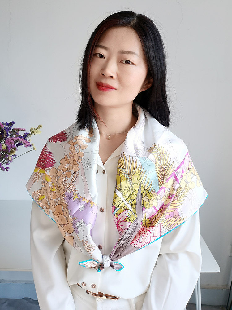 Reversible Dual-Color 19MM 100% Mulberry Silk Twill Scarf -Double-Faced Floral Print Hand-Rolled Hem